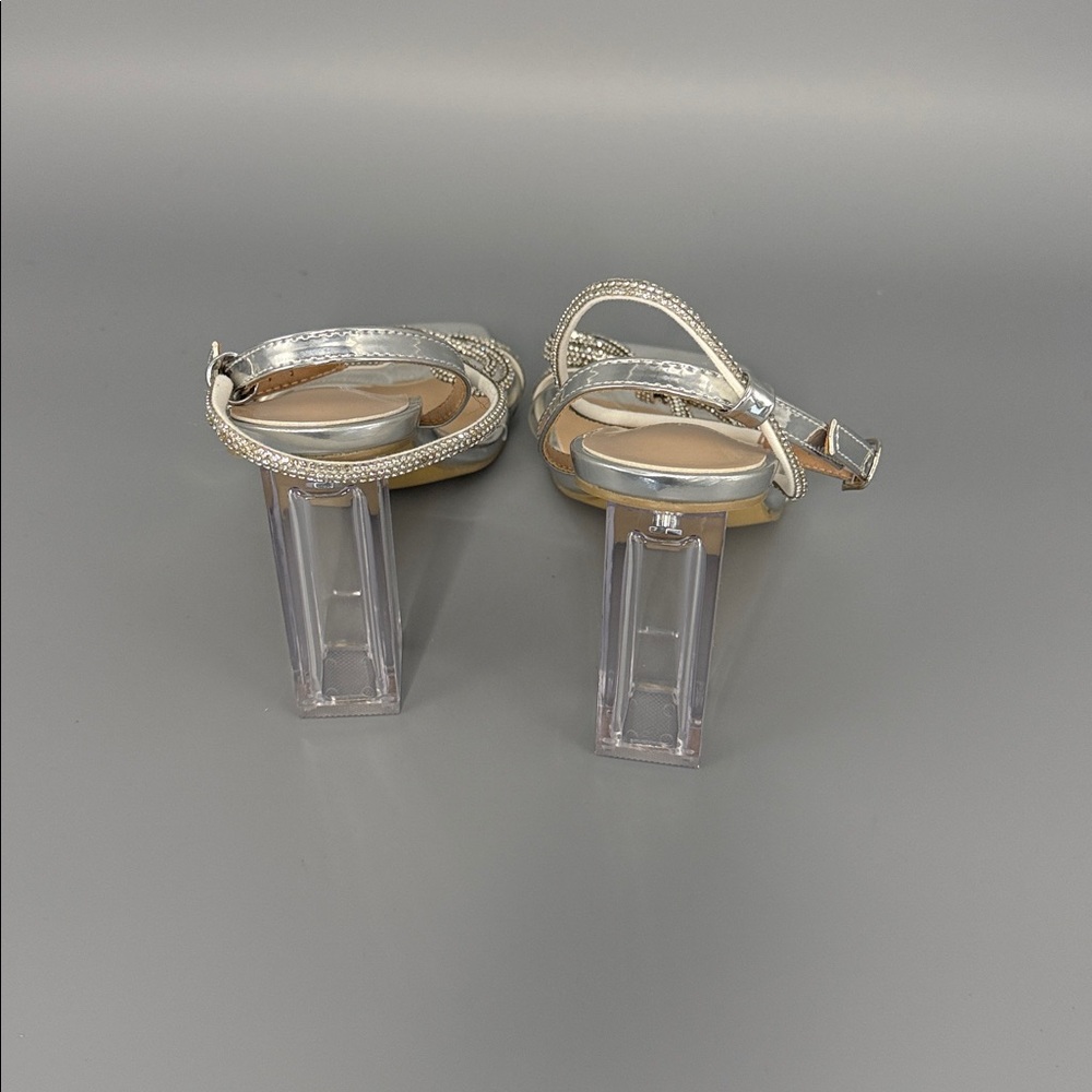 Elegant‎ Silver Strappy Women's Sandals 39/ US 8.5 - Picture 3 of 5